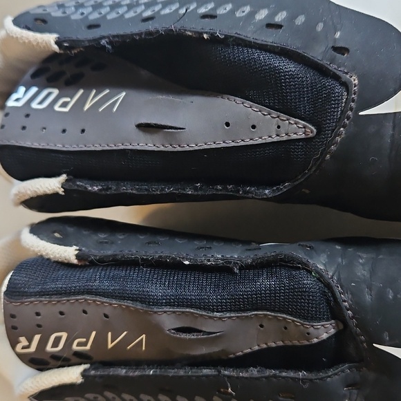 Nike Baseball Cleats - Picture 5 of 12